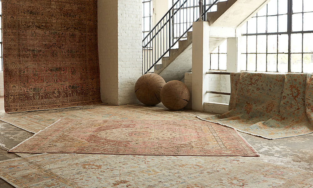 Guide to Decorating Your Home With Antique Rugs